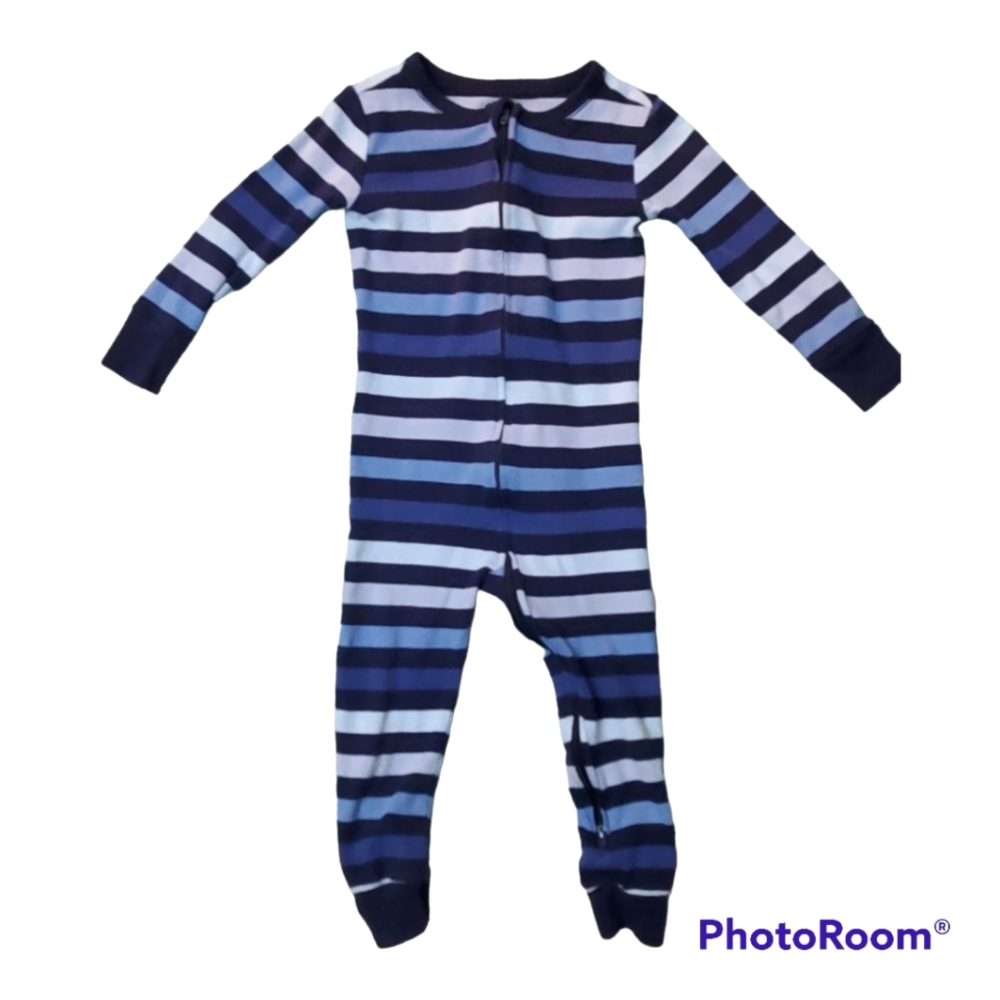 🧒Five Pairs Old Navy toddler Pajamas⭐️